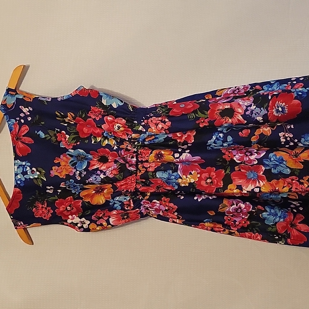 Speed Control Floral Dress - Picture 4 of 5
